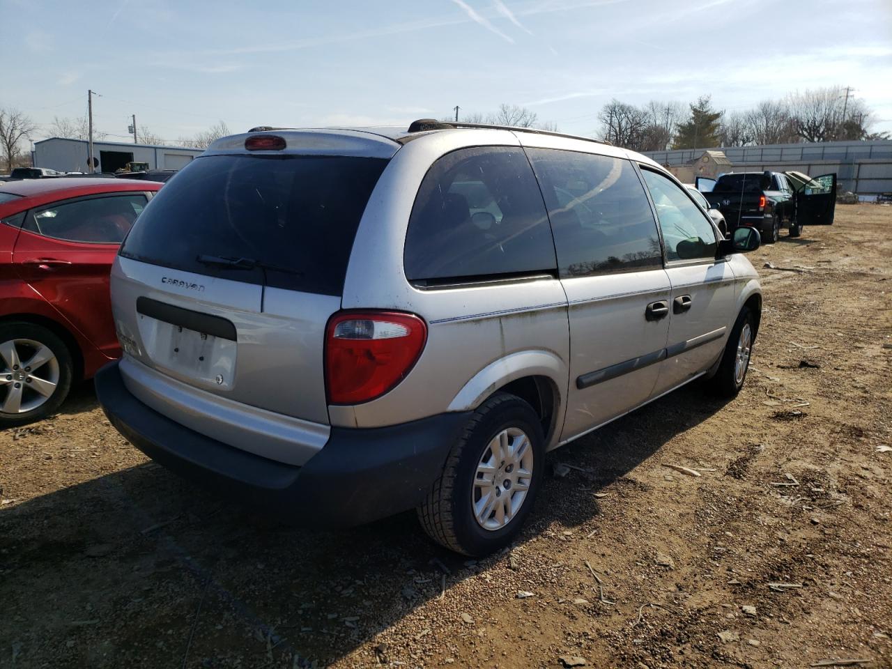 Photo 4 from auction – 2005 DODGE CARAVAN SE with VIN 1D4GP25R25B306113