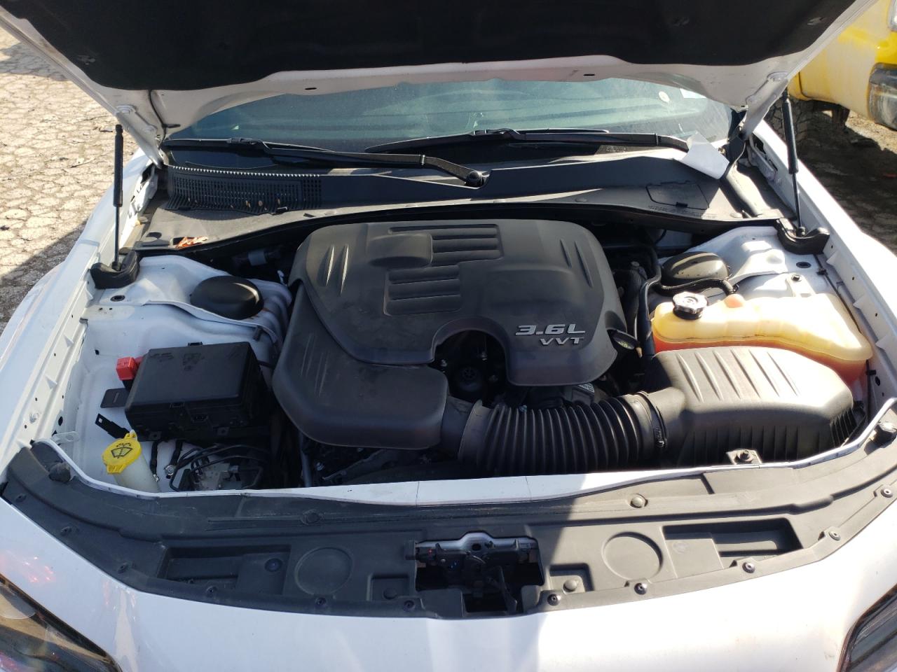 Photo 7 from auction – 2019 CHRYSLER 300 S with VIN 2C3CCABG3KH601040