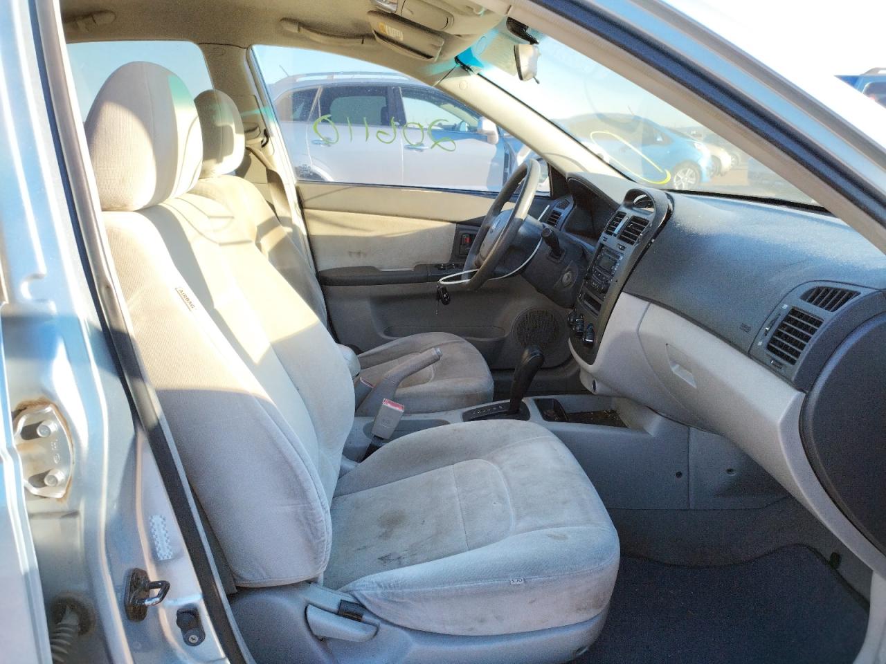 Photo 5 from auction – 2006 KIA SPECTRA LX with VIN KNAFE122X65290790