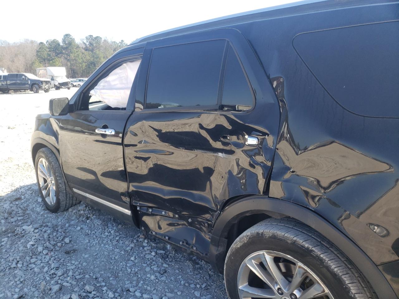 Photo 9 from auction – 2018 FORD EXPLORER L with VIN 1FM5K7F81JGB39290
