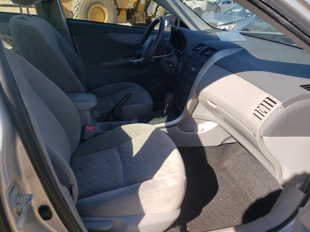 Photo 5 from auction – 2009 TOYOTA COROLLA SE with VIN JTDBL40E09J036040