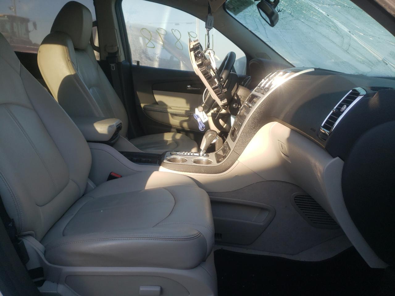 Photo 5 from auction – 2012 GMC ACADIA SLT with VIN 1GKKRRED5CJ110527