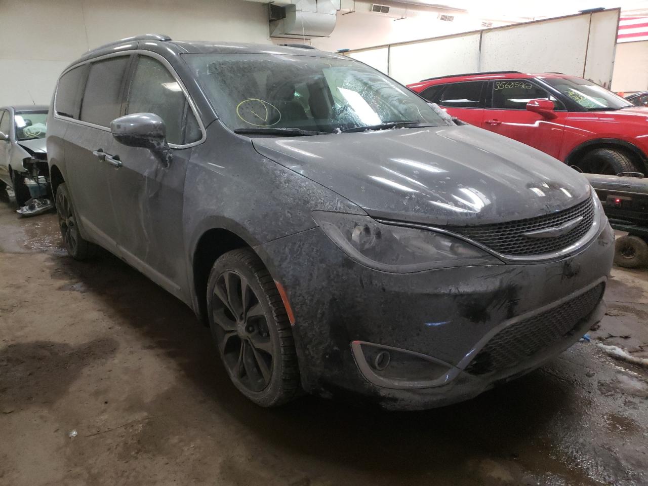 CHRYSLER PACIFICA L 2017 with VIN 2C4RC1GGXHR821888 - Photo from auction