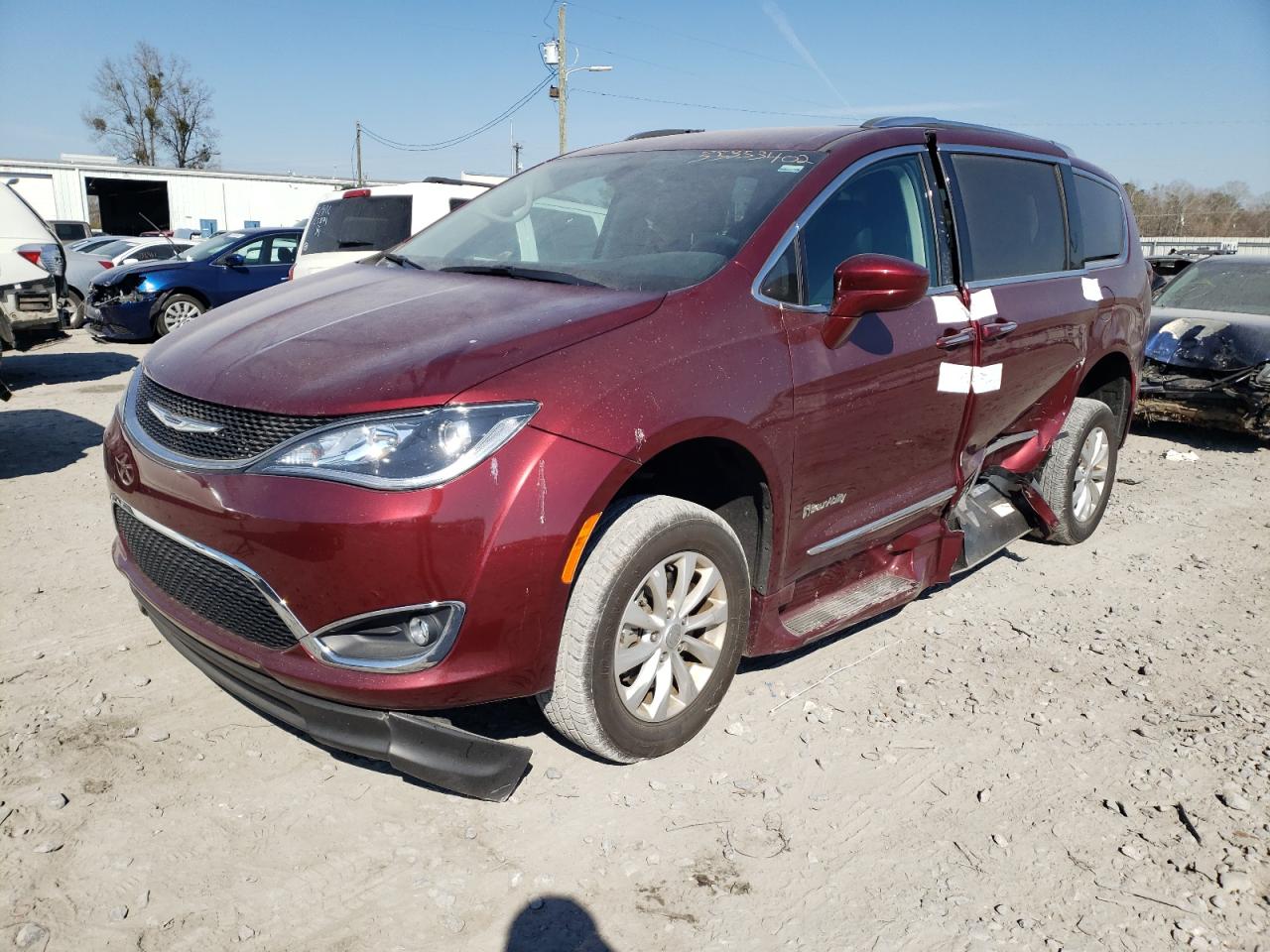 Photo 2 from auction – 2019 CHRYSLER PACIFICA T with VIN 2C4RC1BG2KR650214