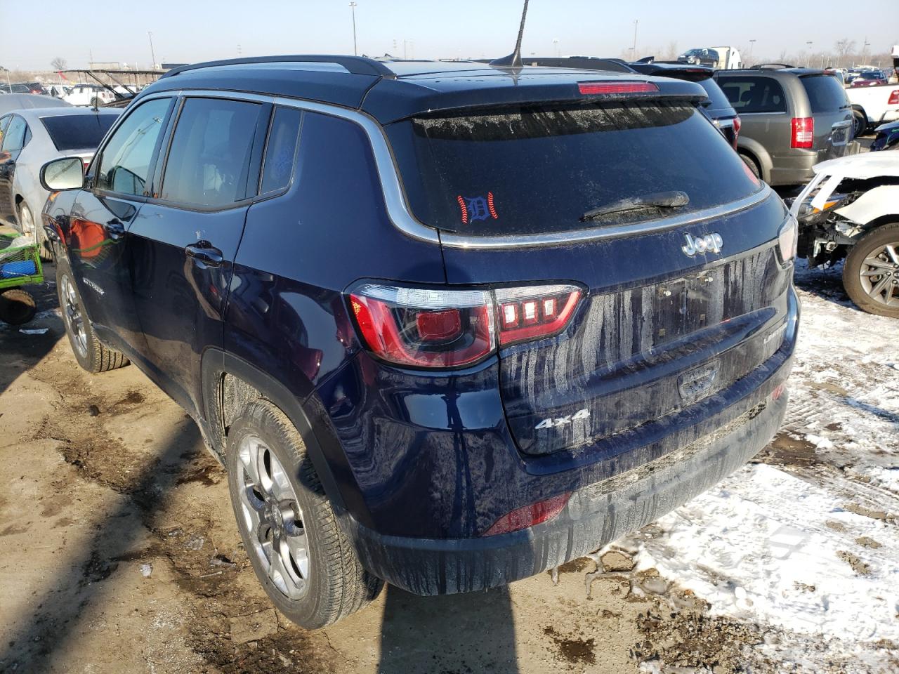 Photo 3 from auction – 2020 JEEP COMPASS LI with VIN 3C4NJDCB7LT238667