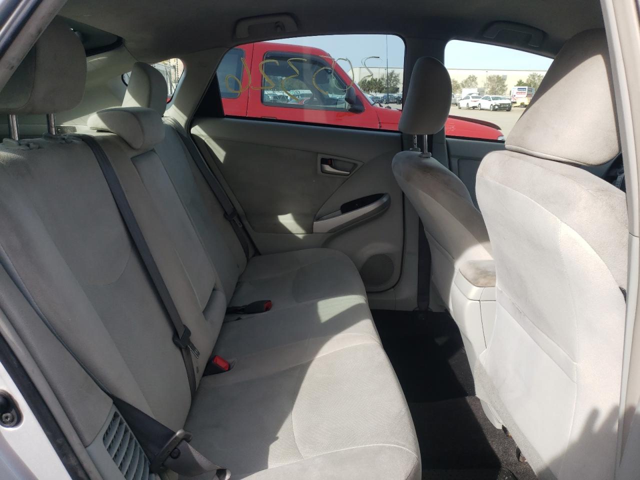 Photo 6 from auction – 2015 TOYOTA PRIUS with VIN JTDKN3DU6F0440368