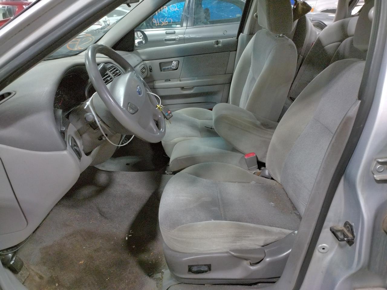 Photo 5 from auction – 2001 FORD TAURUS SES with VIN 1FAFP55U51G170285