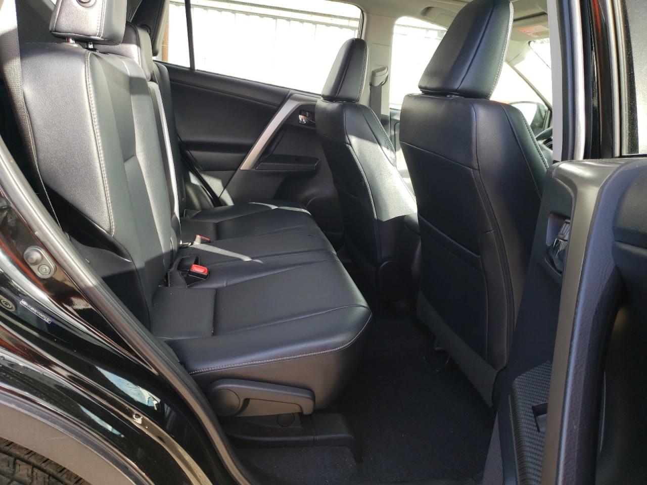 Photo 6 from auction – 2013 TOYOTA RAV4 LIMIT with VIN 2T3DFREV5DW093107
