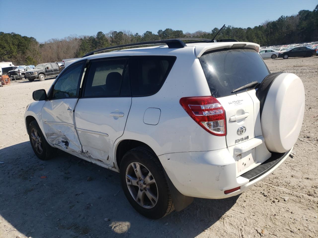 Photo 3 from auction – 2011 TOYOTA RAV4 with VIN JTMZF4DVXBD030251