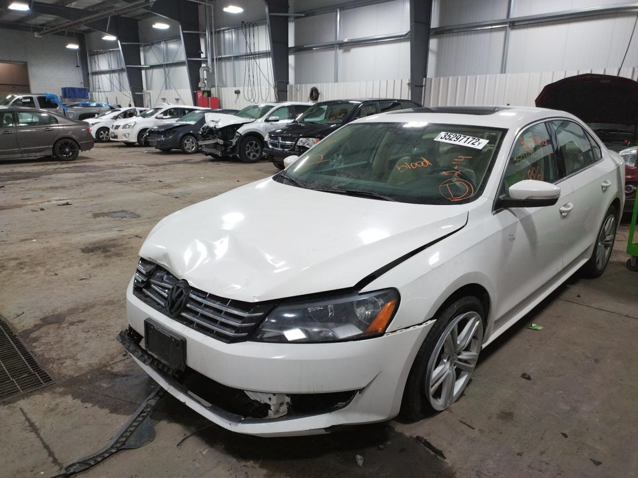 Photo 2 from auction – 2014 VOLKSWAGEN PASSAT SE with VIN 1VWBN7A32EC093201