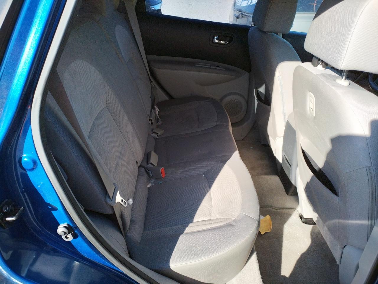 Photo 6 from auction – 2011 NISSAN ROGUE S with VIN JN8AS5MT3BW188212