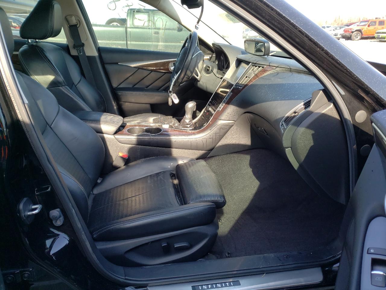 Photo 5 from auction – 2015 INFINITI Q50 BASE with VIN JN1BV7AR1FM395214
