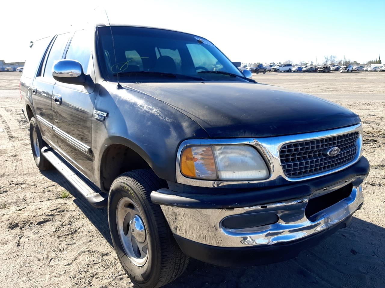 FORD EXPEDITION 1998 with VIN 1FMRU18W3WLA83422 - Photo from auction