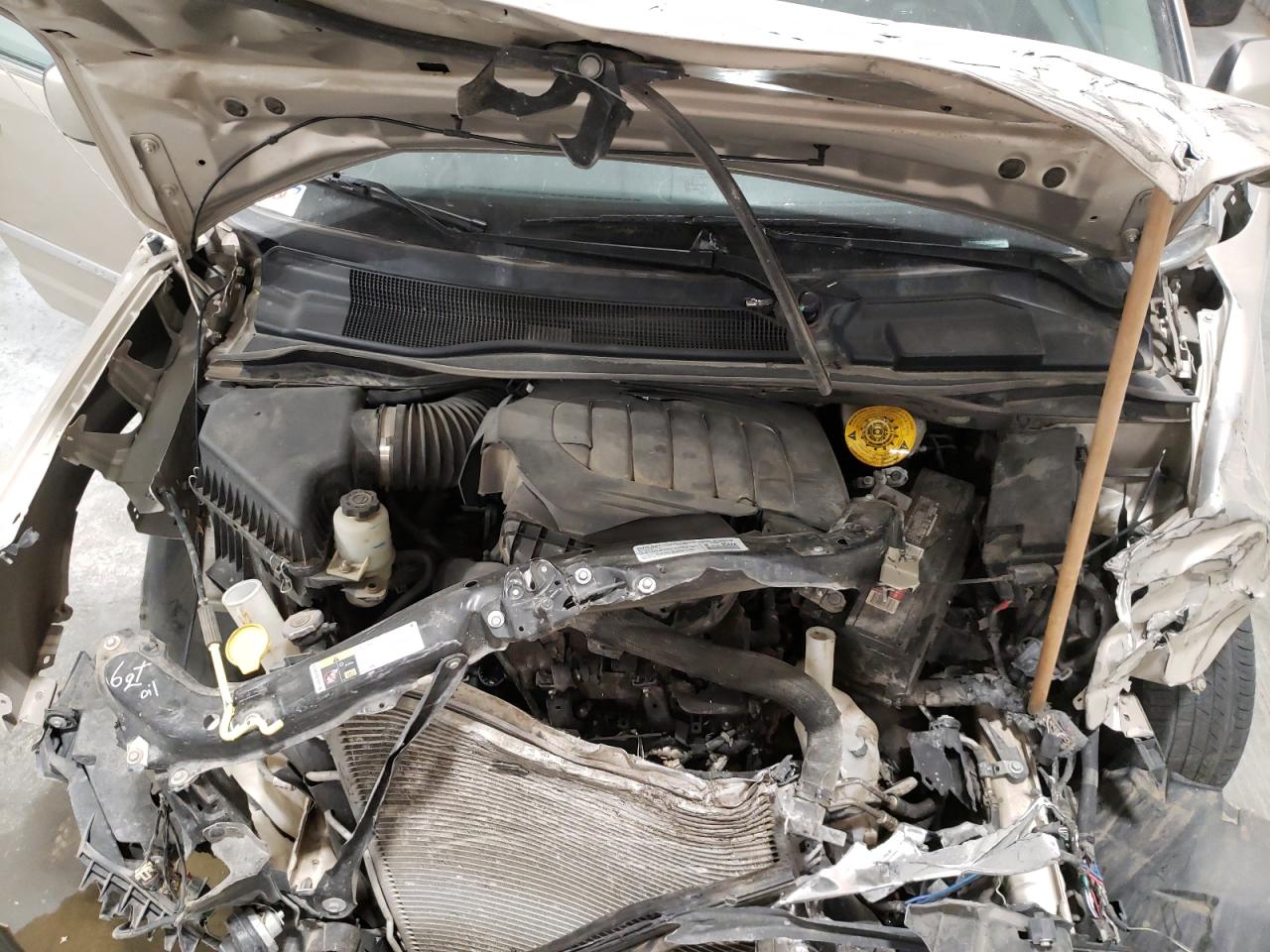 Photo 7 from auction – 2014 CHRYSLER TOWN & COU with VIN 2C4RC1BG3ER306945