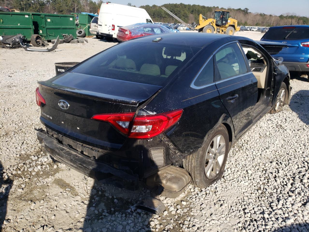 Photo 4 from auction – 2017 HYUNDAI SONATA SE with VIN 5NPE24AF6HH485351