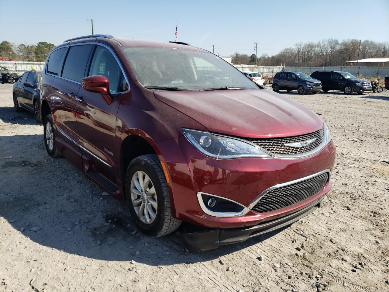 CHRYSLER PACIFICA T 2019 with VIN 2C4RC1BG2KR650214 - Photo from auction
