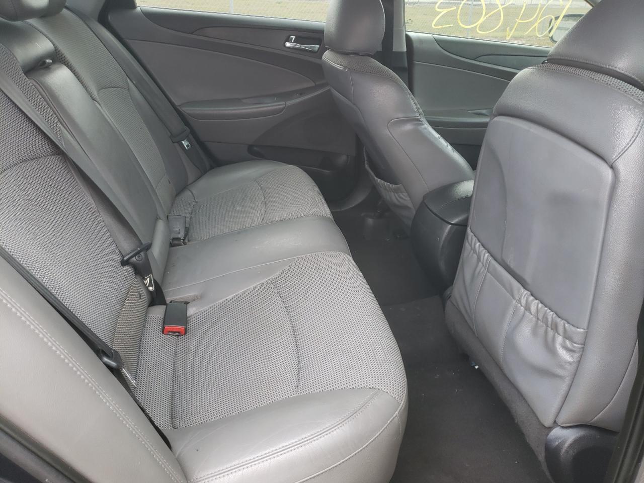 Photo 6 from auction – 2013 HYUNDAI SONATA SE with VIN 5NPEC4AC2DH578347