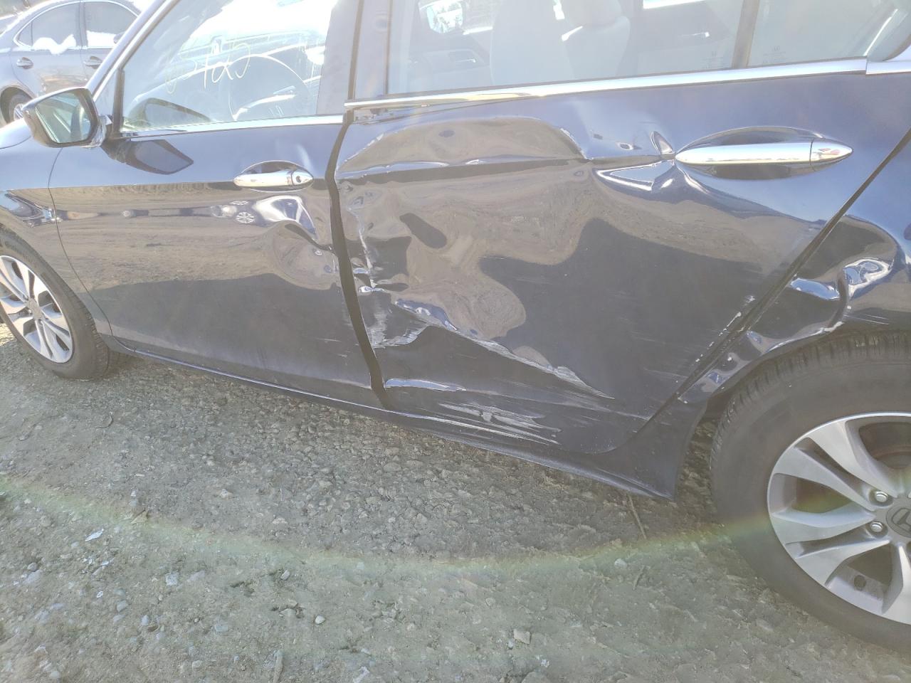 Photo 9 from auction – 2015 HONDA ACCORD LX with VIN 1HGCR2F33FA200228