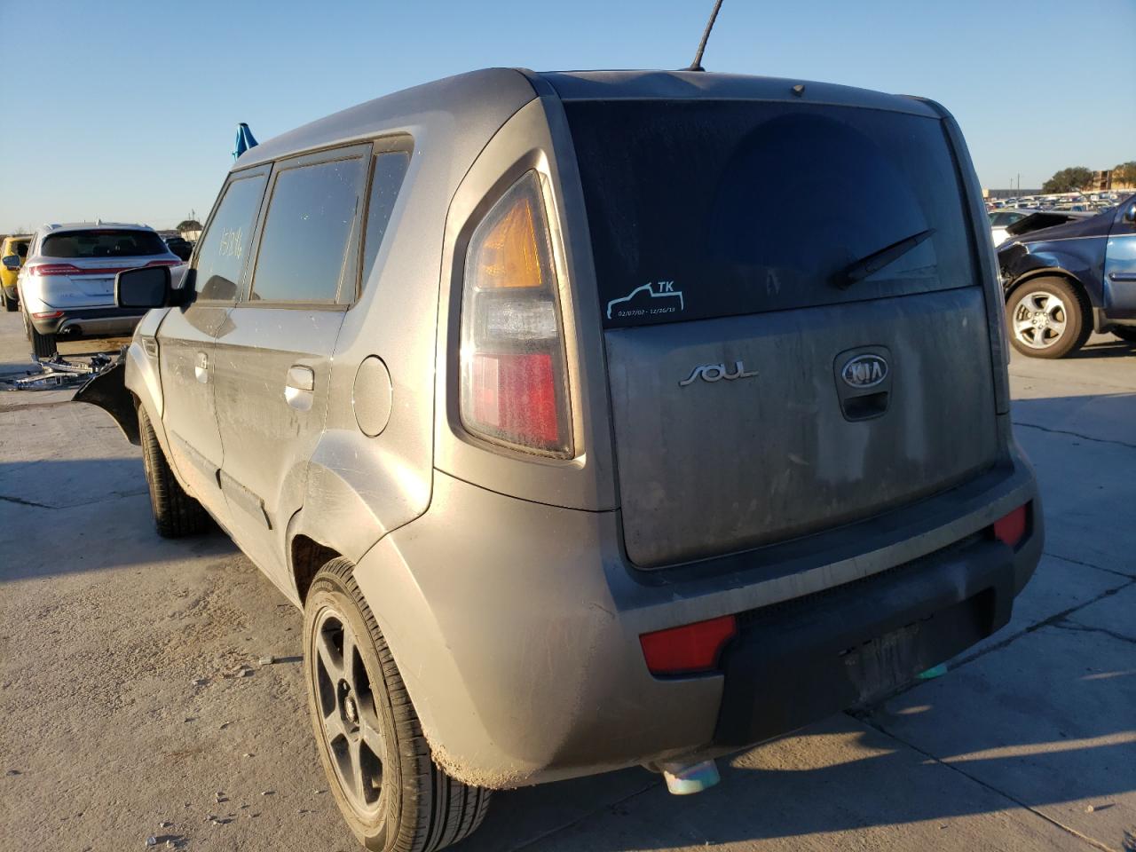 Photo 3 from auction – 2010 KIA SOUL + with VIN KNDJT2A2XA7029702
