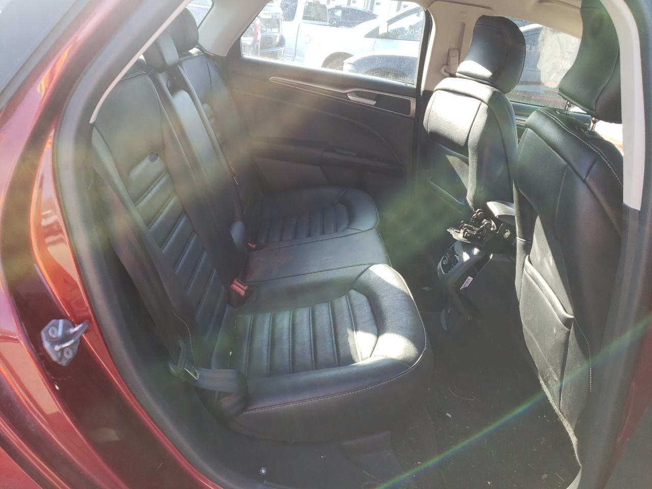 Photo 6 from auction – 2017 FORD FUSION SE with VIN 3FA6P0HD4HR333980