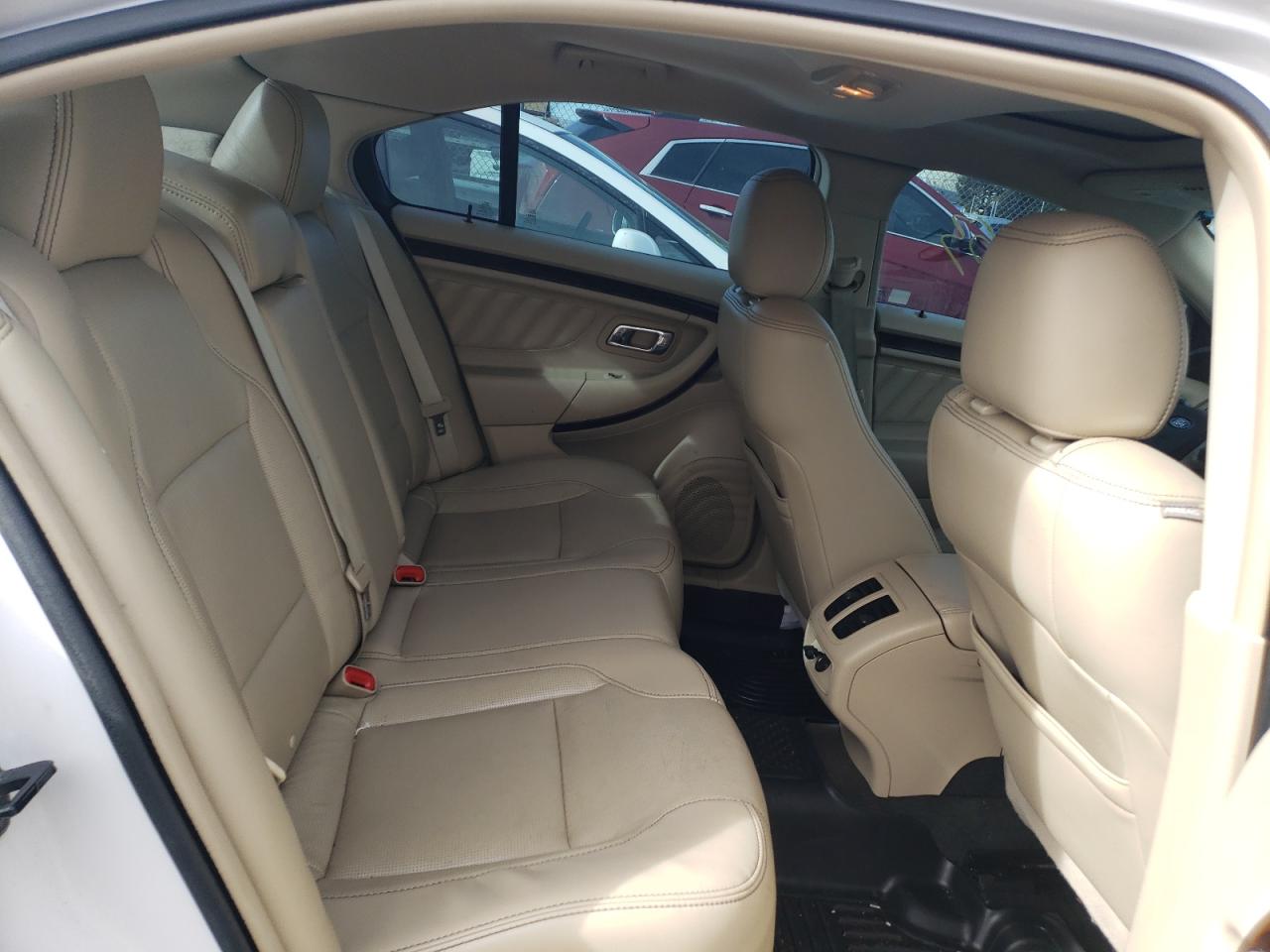 Photo 6 from auction – 2013 FORD TAURUS LIM with VIN 1FAHP2F89DG226452