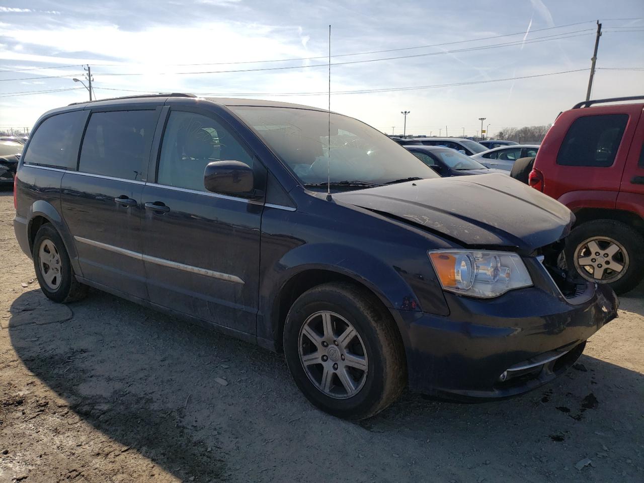 CHRYSLER TOWN & COU 2013 with VIN 2C4RC1BG5DR526134 - Photo from auction