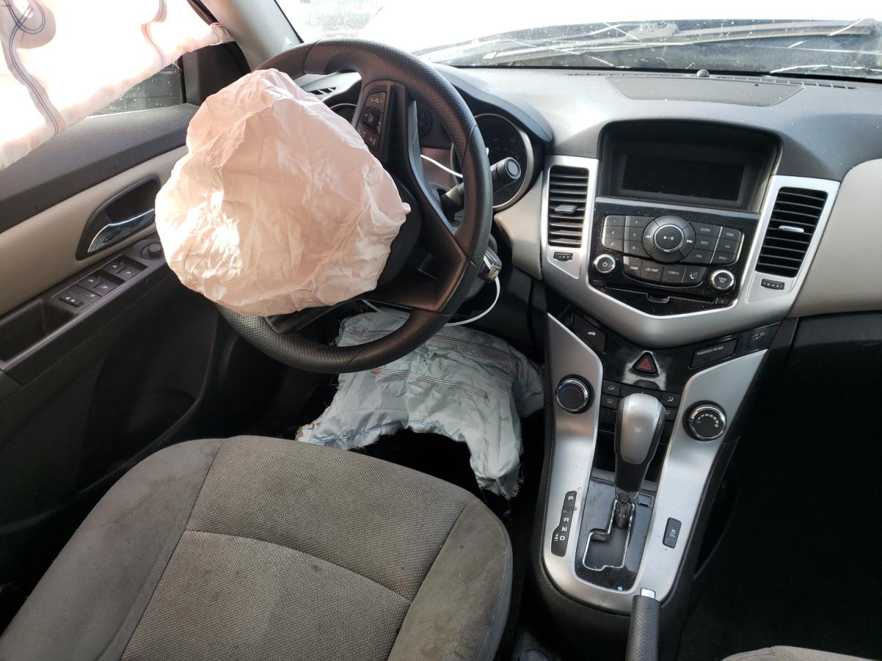 Photo 9 from auction – 2015 CHEVROLET CRUZE LT with VIN 1G1PC5SB4F7171859