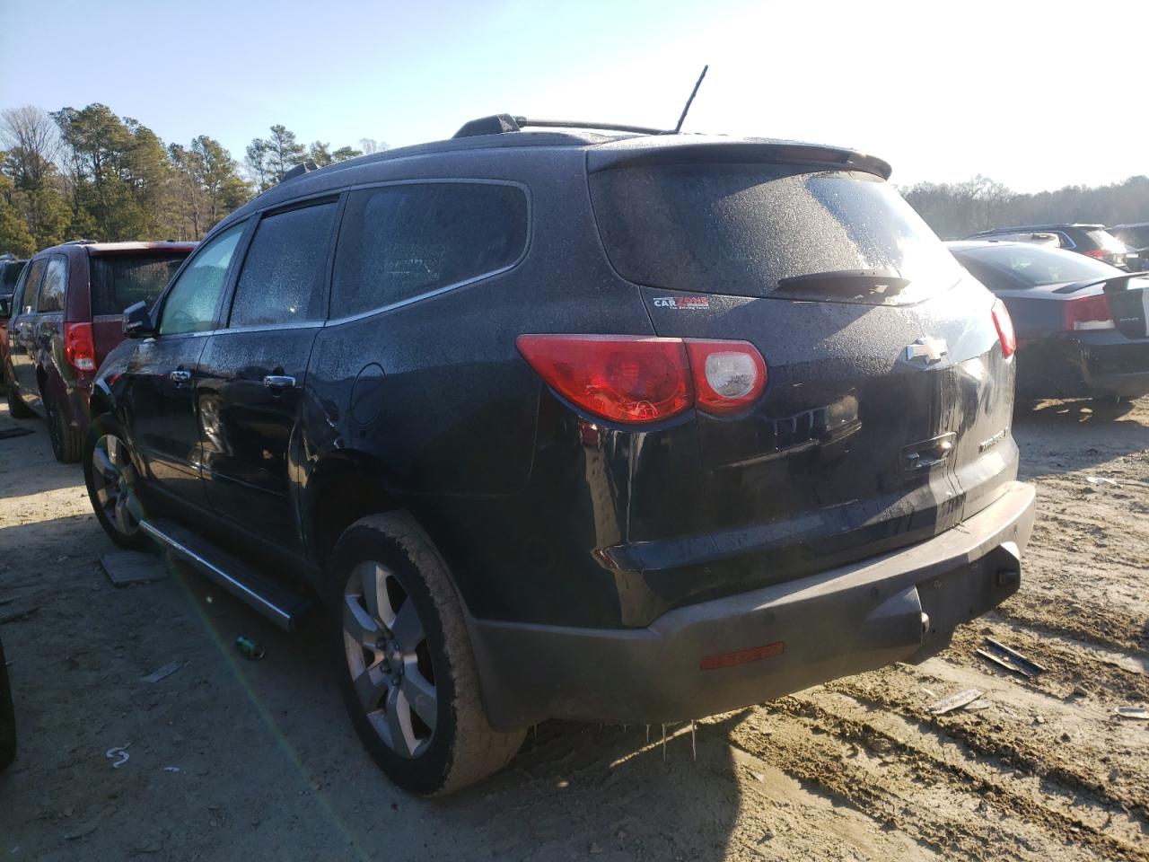 Photo 3 from auction – 2011 CHEVROLET TRAVERSE L with VIN 1GNKRGED5BJ416570