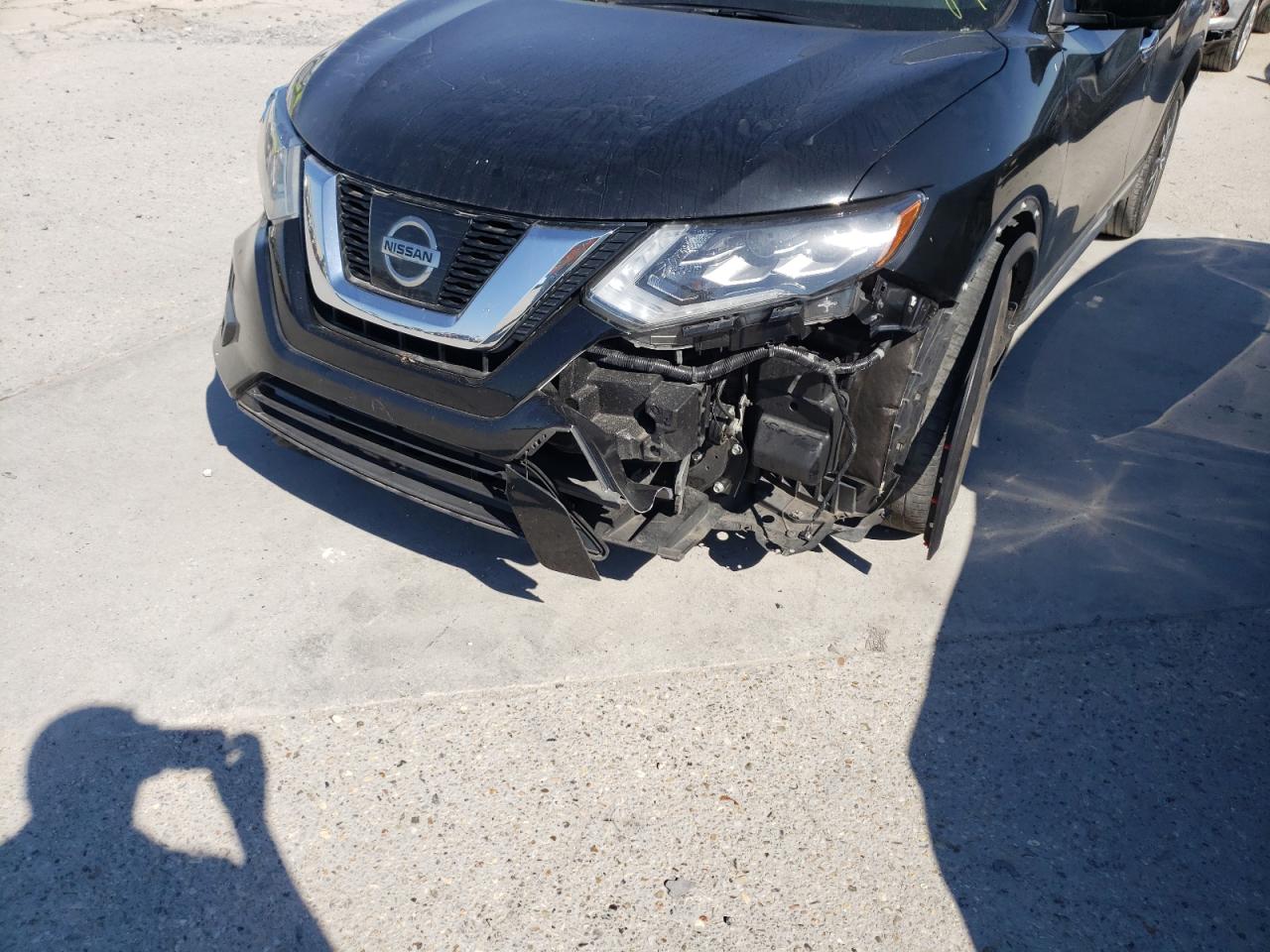 Photo 9 from auction – 2017 NISSAN ROGUE S with VIN 5N1AT2MT7HC875982