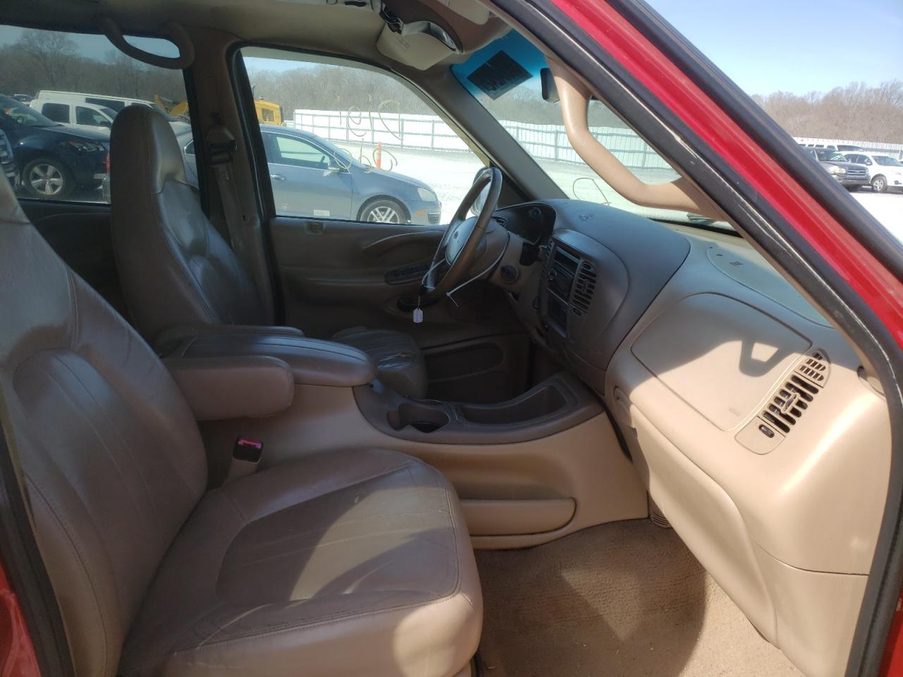 Photo 5 from auction – 1999 FORD EXPEDITION with VIN 1FMPU18L7XLB10779