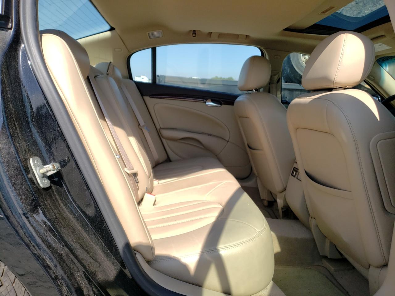 Photo 6 from auction – 2007 BUICK LUCERNE CX with VIN 1G4HD57217U180146