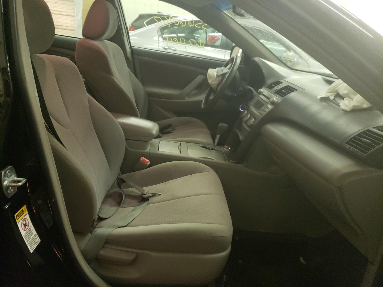Photo 5 from auction – 2011 TOYOTA CAMRY BASE with VIN 4T1BF3EK0BU768636
