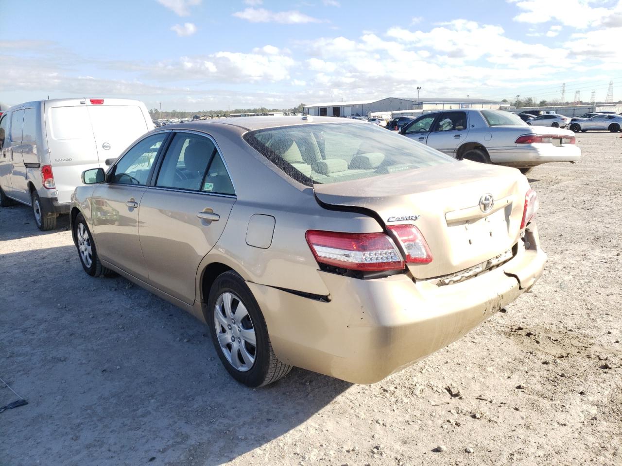 Photo 3 from auction – 2010 TOYOTA CAMRY BASE with VIN 4T1BF3EK8AU046443