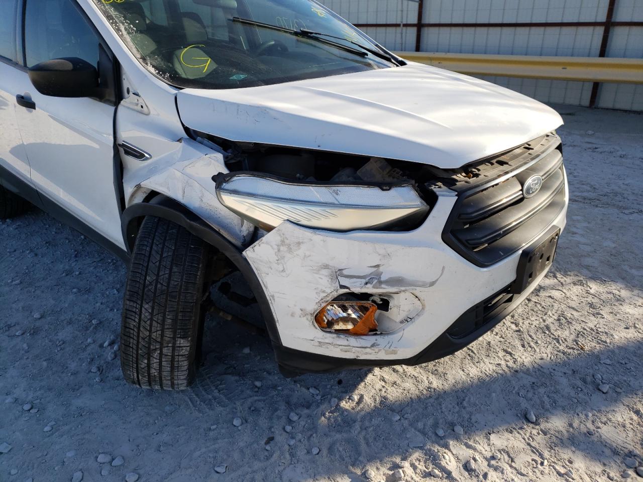 Foto 9 de la subasta – 2017 FORD ESCAPE S con VIN 1FMCU0F75HUB15523