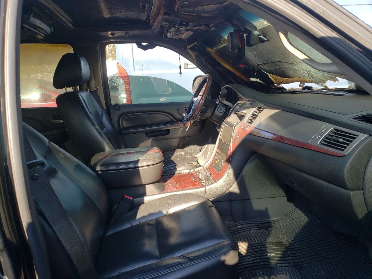 Photo 5 from auction – 2010 CADILLAC ESCALADE P with VIN 1GYUKCEF7AR160331
