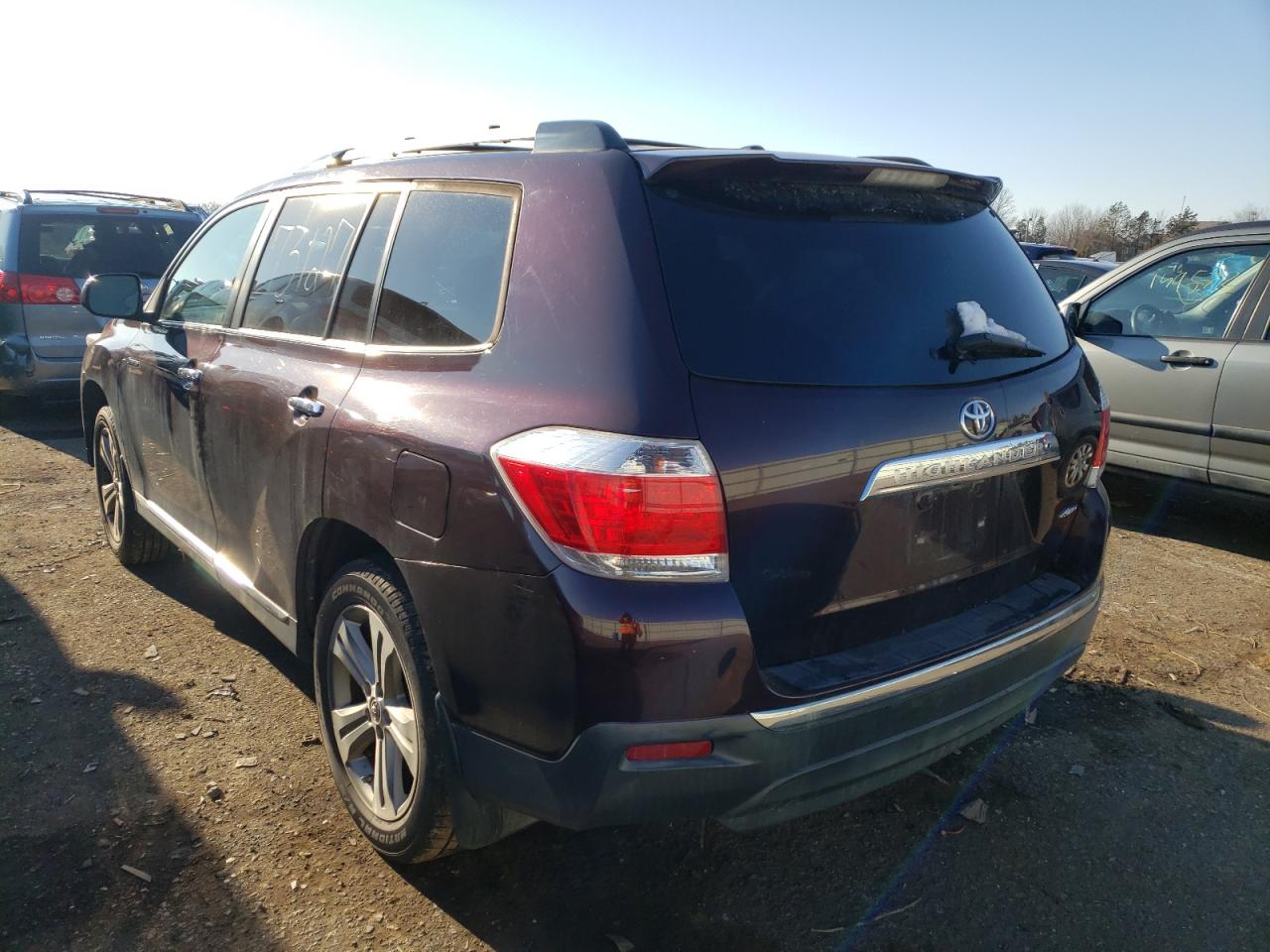 Photo 3 from auction – 2013 TOYOTA HIGHLANDER with VIN 5TDDK3EHXDS195460