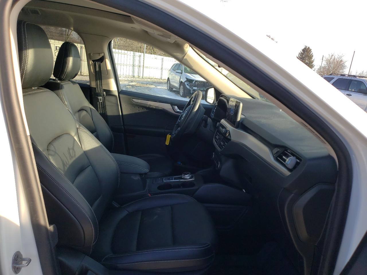 Photo 5 from auction – 2020 FORD ESCAPE SEL with VIN 1FMCU9H63LUA73614