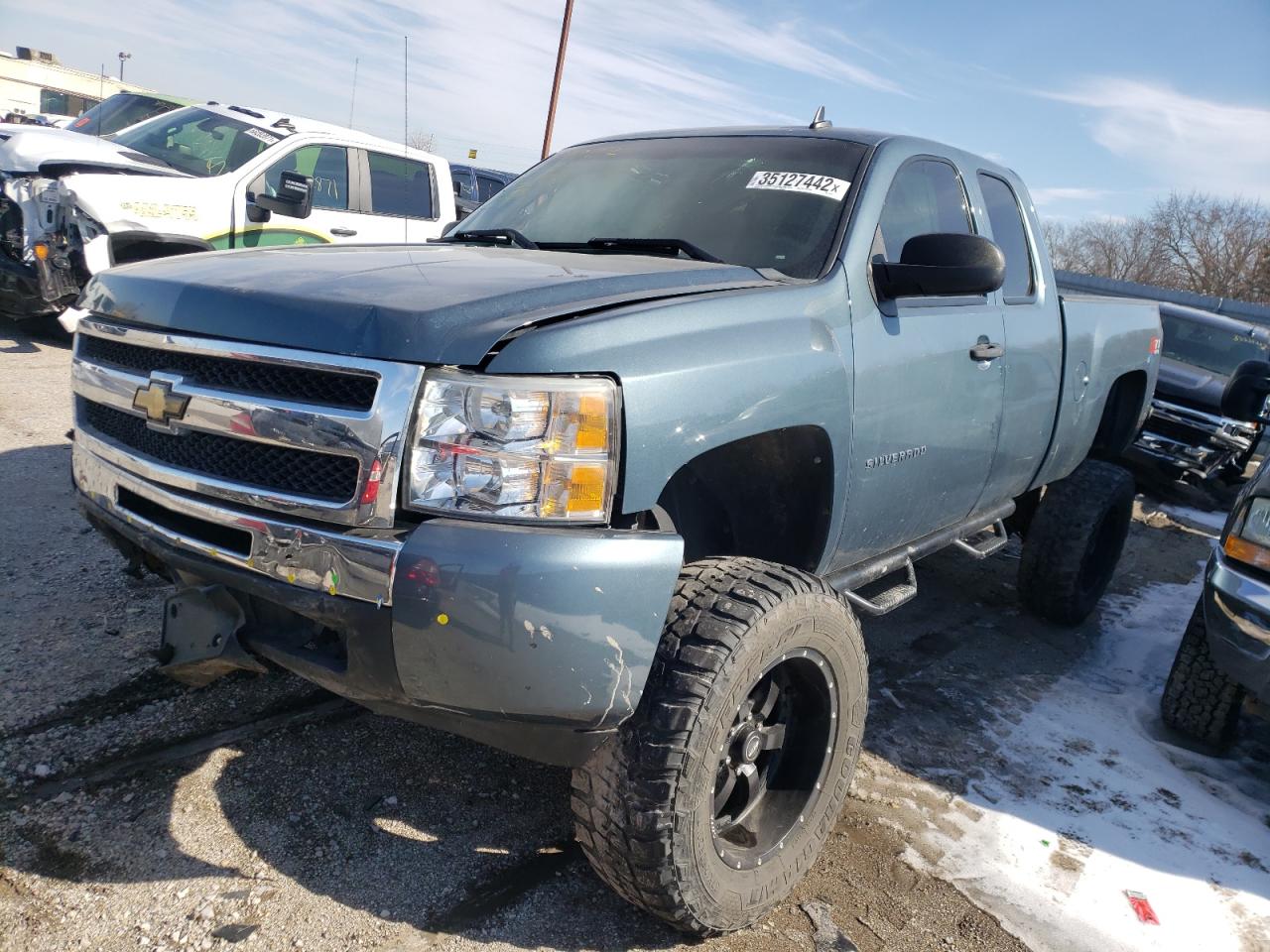 Photo 2 from auction – 2010 CHEVROLET SILVERADO with VIN 1GCSKSE35AZ205876
