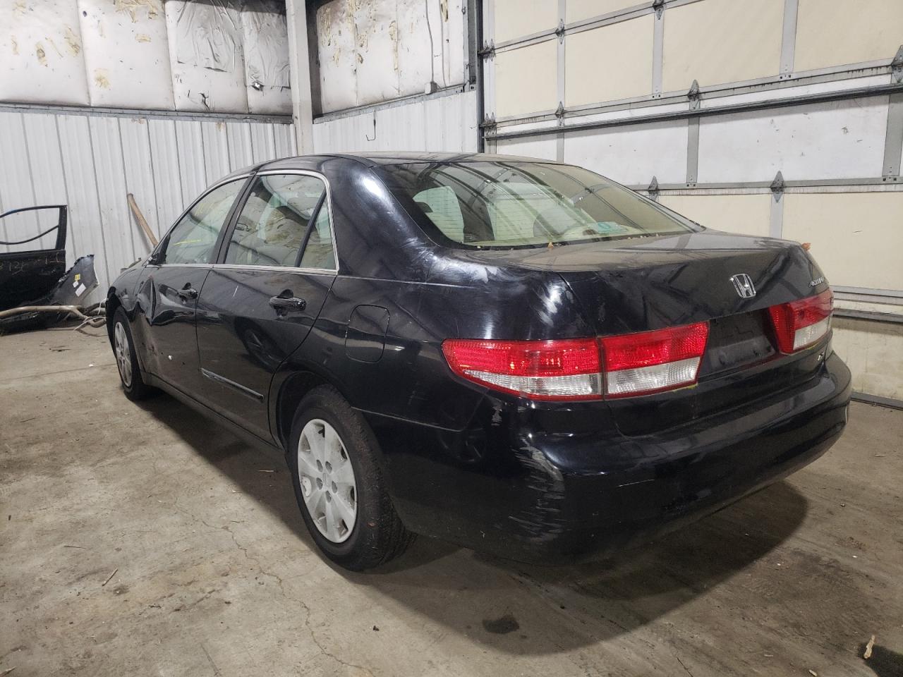 Photo 3 from auction – 2003 HONDA ACCORD LX with VIN JHMCM56323C067166
