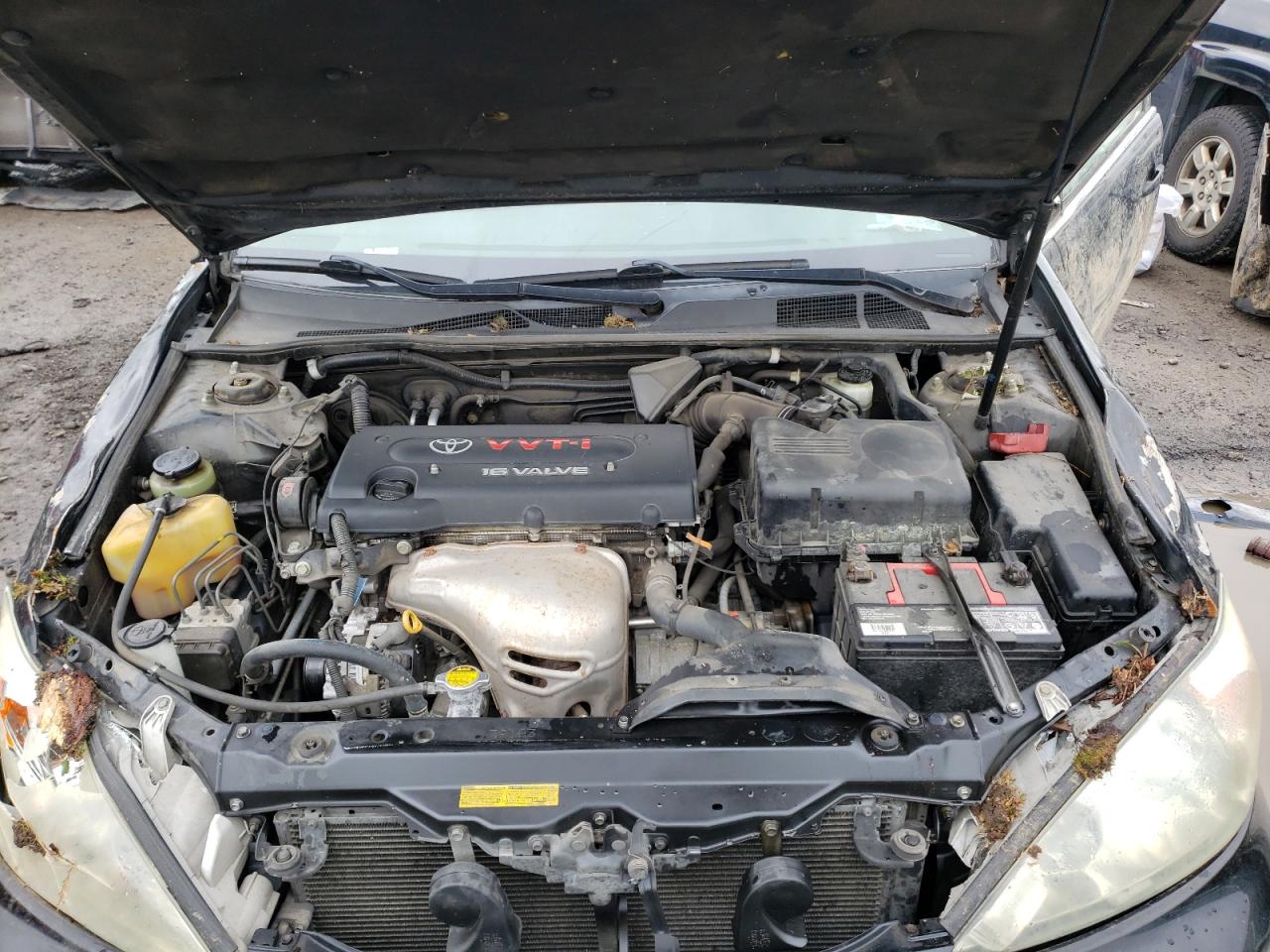 Photo 7 from auction – 2004 TOYOTA CAMRY LE with VIN JTDBE32K240269942