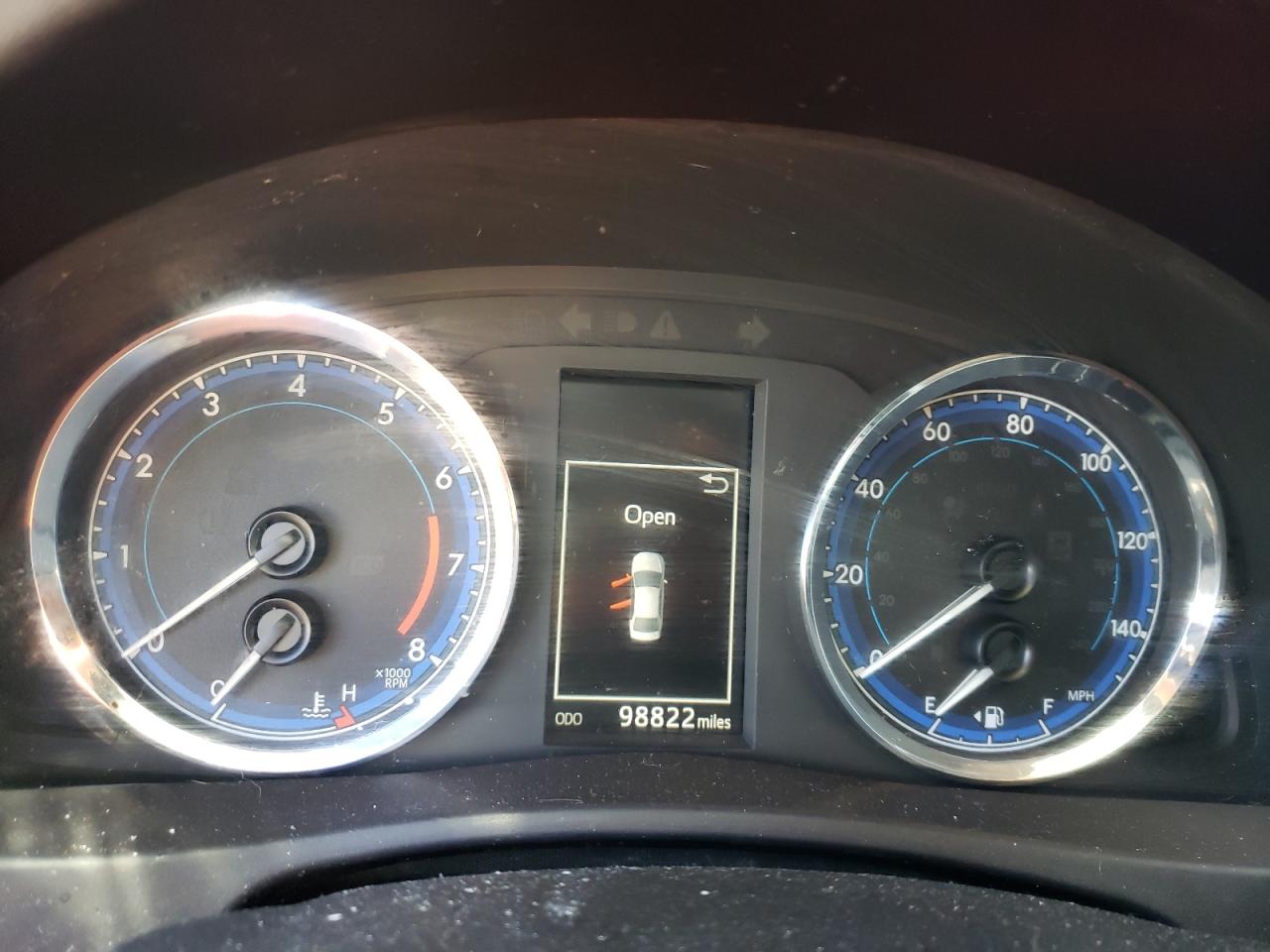 Photo 8 from auction – 2017 TOYOTA COROLLA L with VIN 5YFBURHE2HP573355