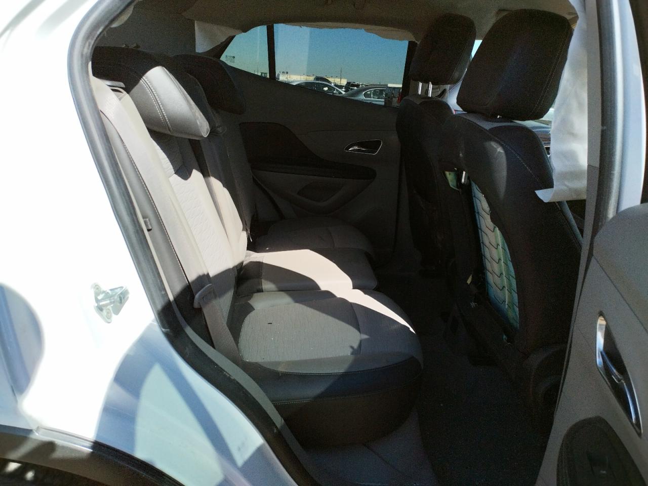 Photo 6 from auction – 2016 BUICK ENCORE with VIN KL4CJASB0GB681929