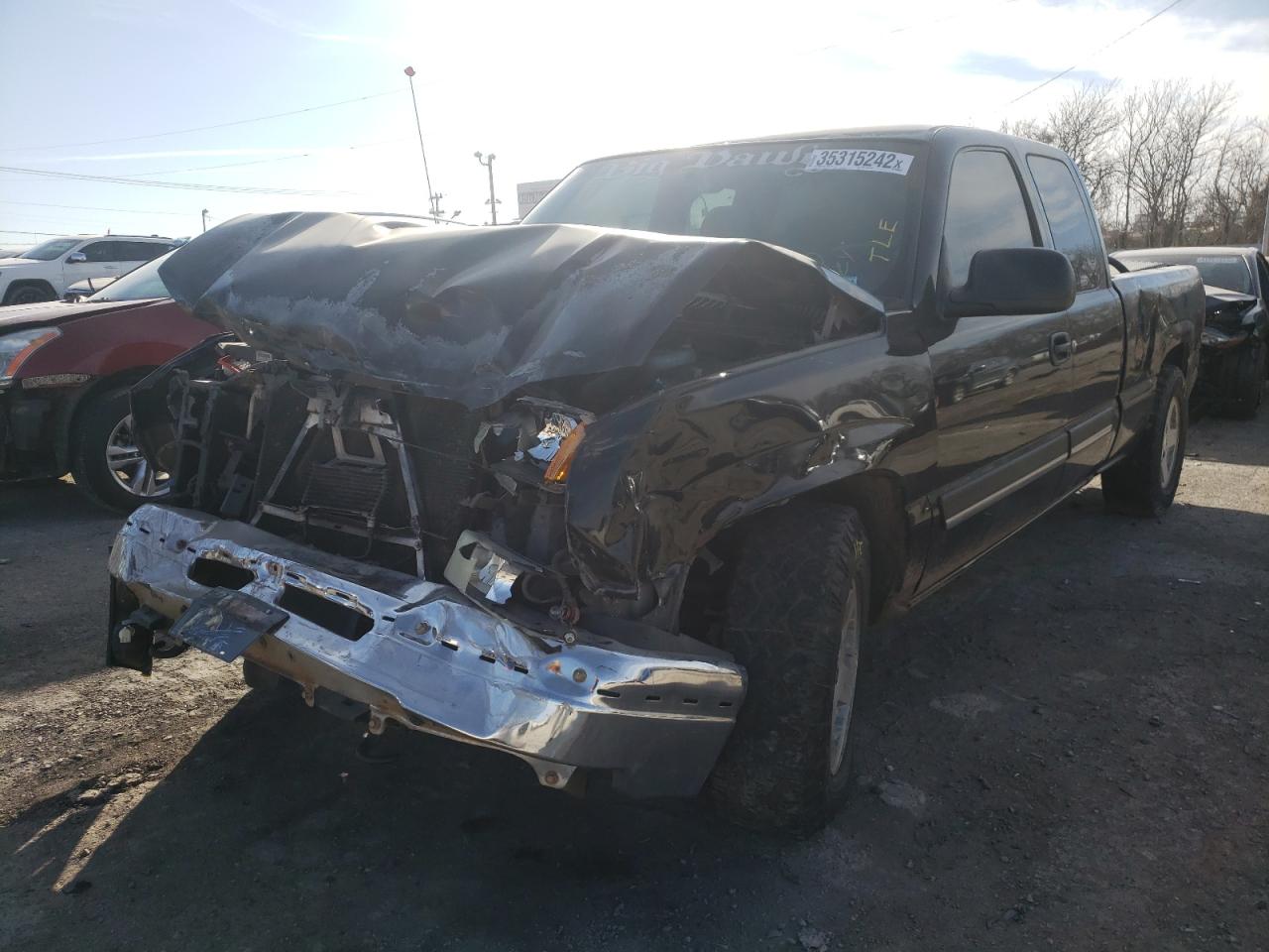 Photo 2 from auction – 2003 CHEVROLET SILVERADO with VIN 2GCEC19T131332456