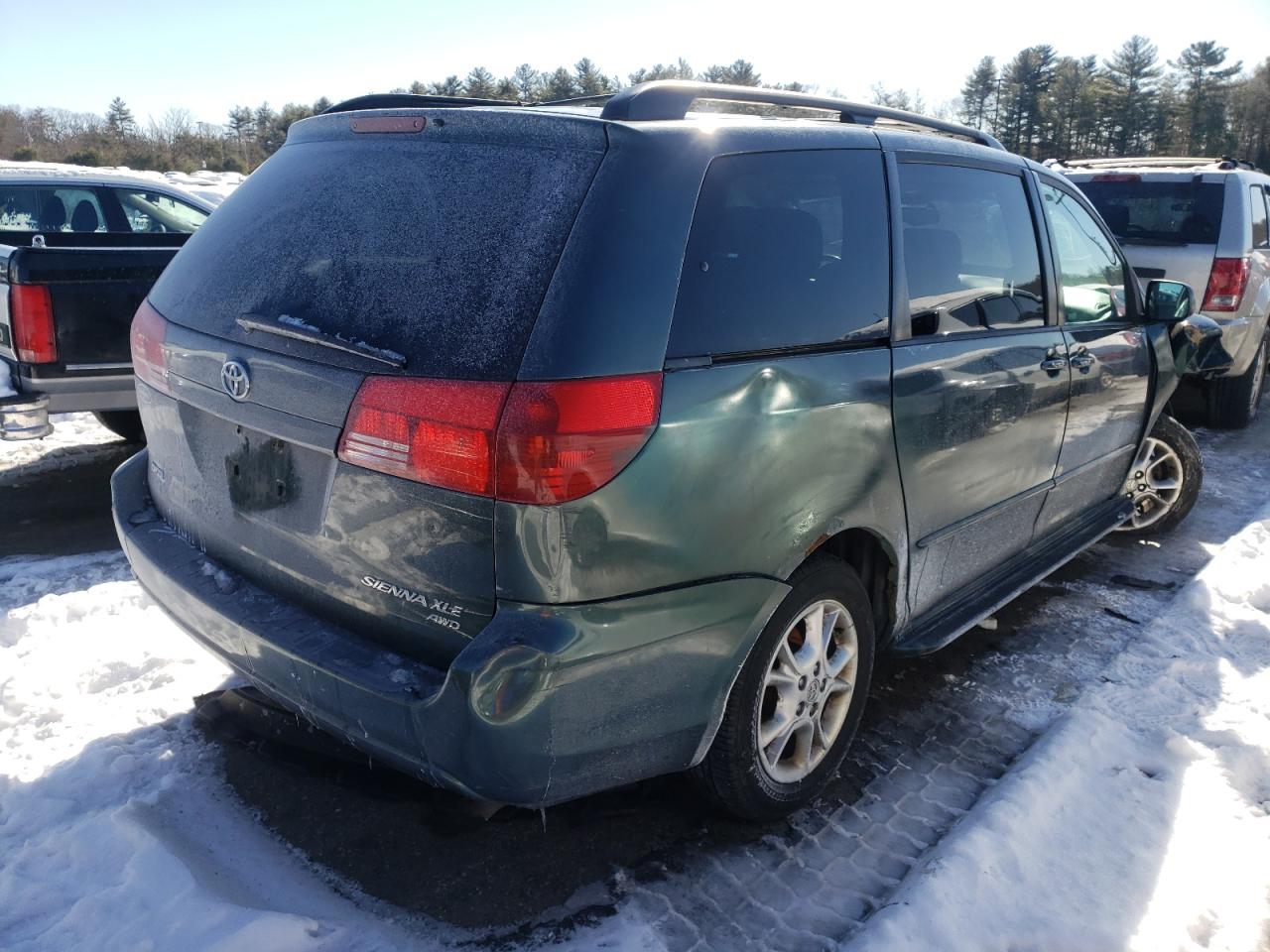 Photo 4 from auction – 2005 TOYOTA SIENNA XLE with VIN 5TDBA22C05S030886