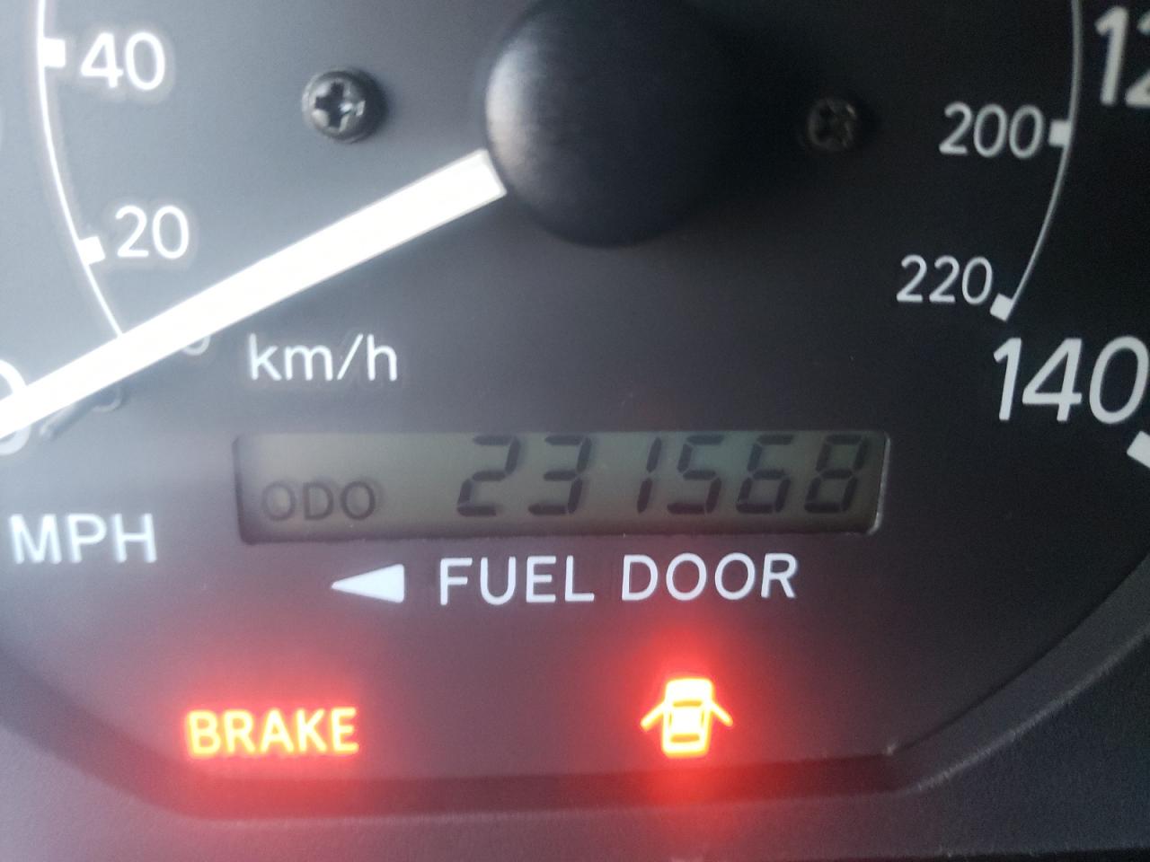Photo 8 from auction – 2000 TOYOTA CAMRY CE with VIN JT2BG22K6Y0461237