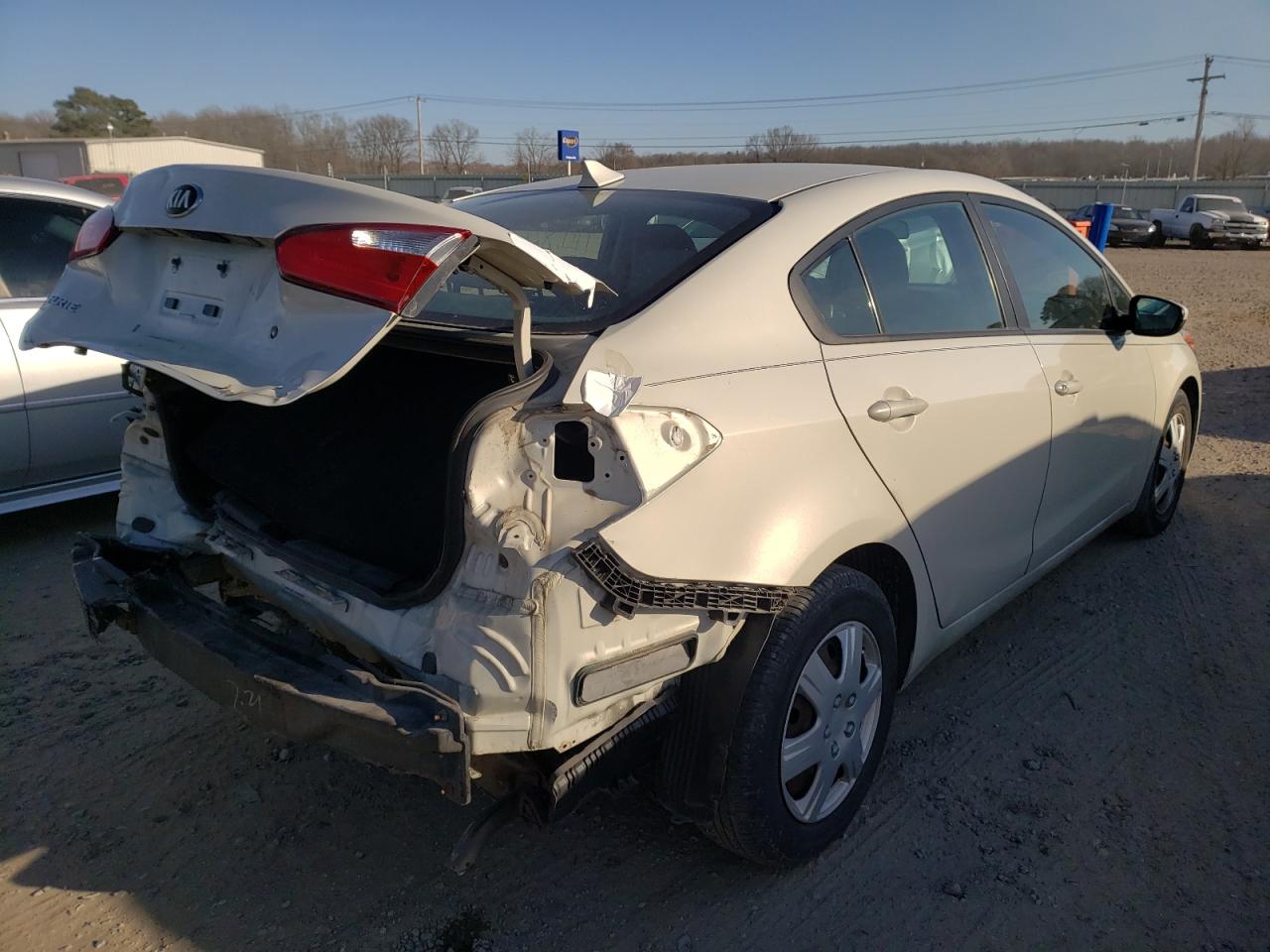 Photo 4 from auction – 2014 KIA FORTE LX with VIN KNAFK4A67E5092603
