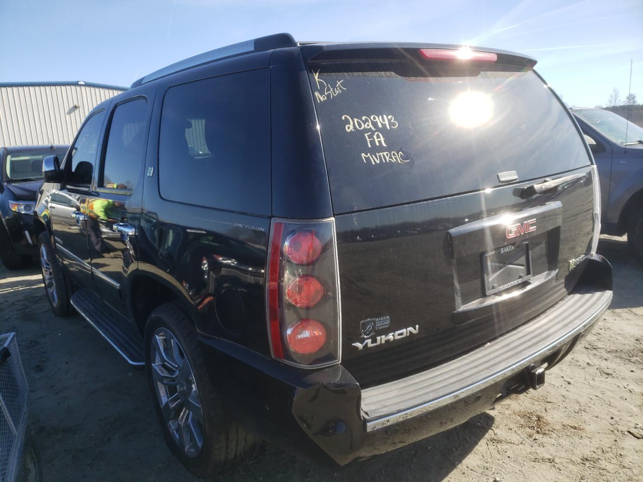 Photo 3 from auction – 2011 GMC YUKON DENA with VIN 1GKS1GEJ6BR202943