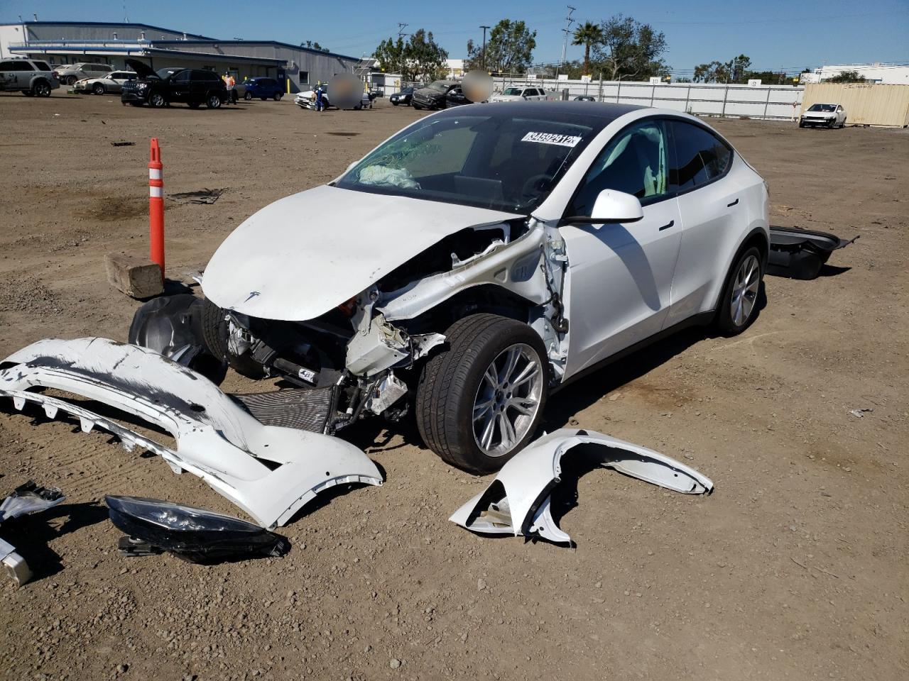 Photo 2 from auction – 2021 TESLA MODEL Y with VIN 5YJYGAEE2MF150658
