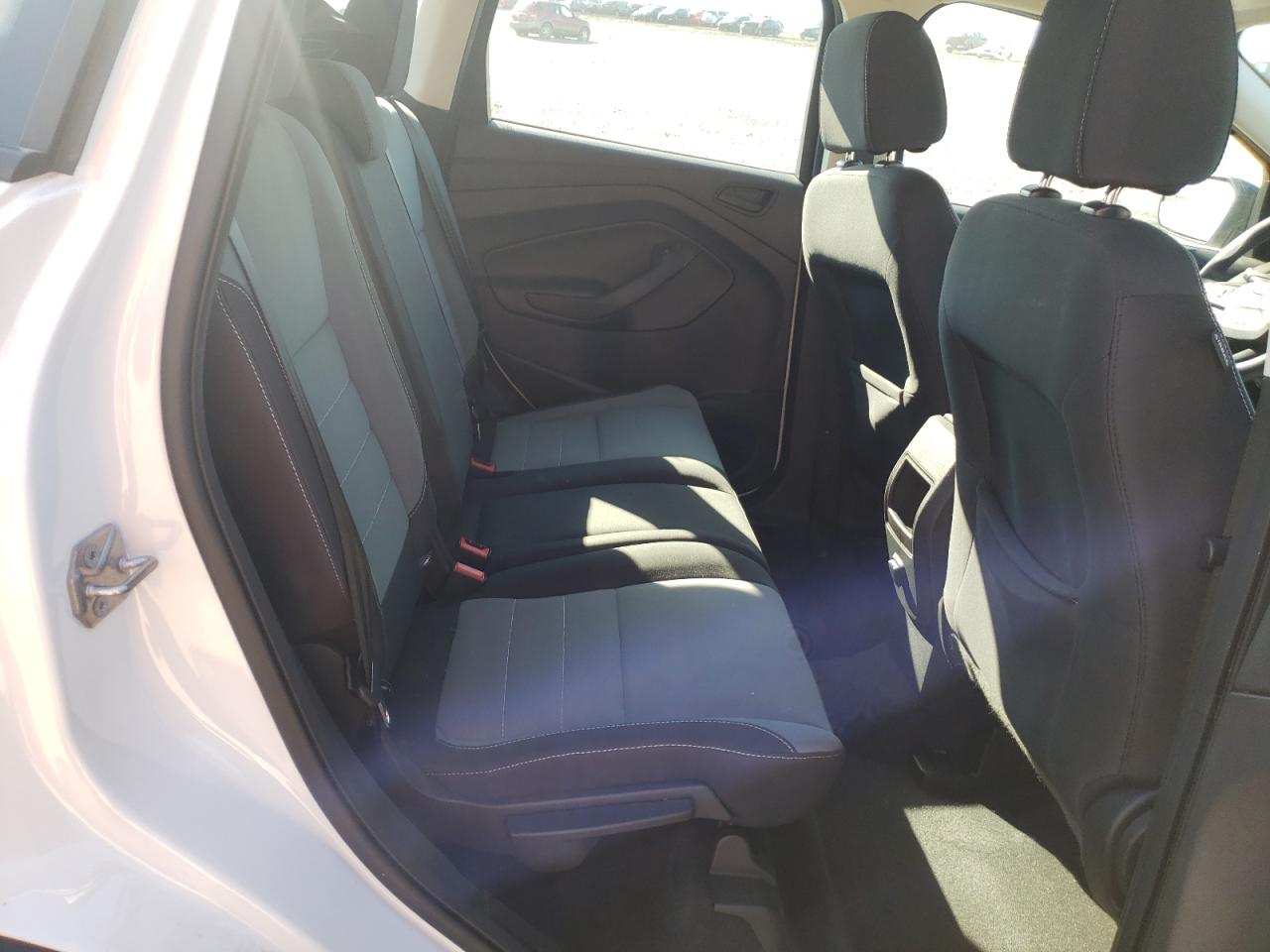 صورة رقم 6 من المزاد - 2017 FORD ESCAPE S مع VIN 1FMCU0F70HUB85897