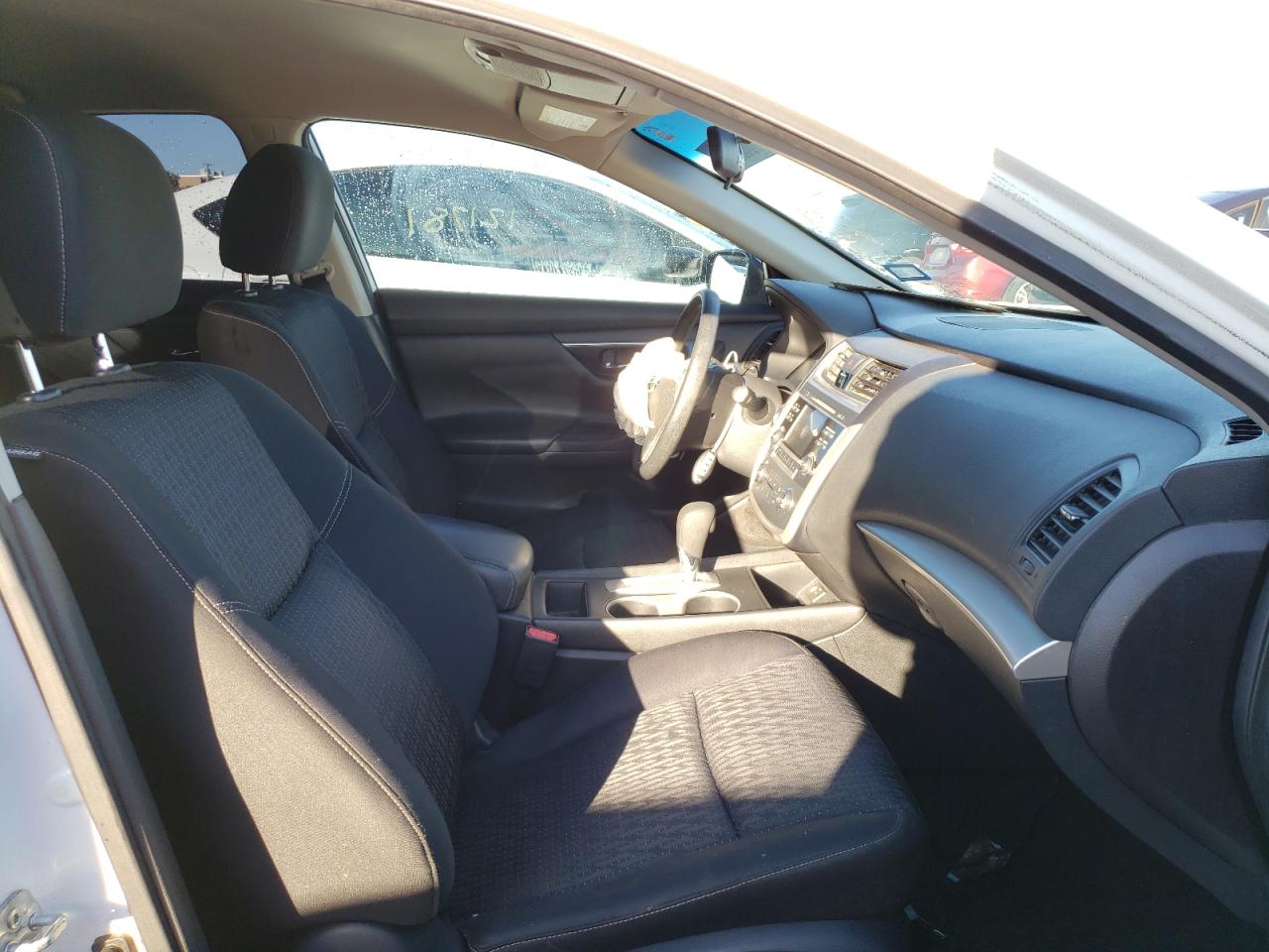 Photo 5 from auction – 2016 NISSAN ALTIMA 2.5 with VIN 1N4AL3AP4GN374123
